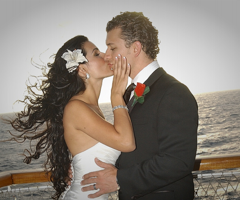 Sean and Priscilla Pruitt wedding day kiss