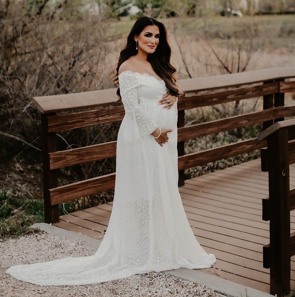 Priscilla Pruitt maternity portrait on bridge
